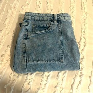 Cute blue jeans- baggy